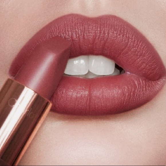 NEW! Charlotte Tilbury Matte Revolution Lipstick - Pillow Talk 2 Medium